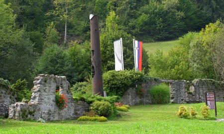 Orehovica pri Izlakah - Spomenik zrtvam druge svetovne vojne 0